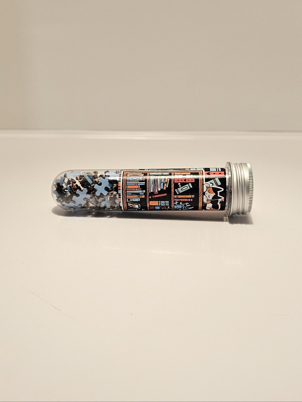 Micro Puzzle * Cat On Bookshelf * 150 Pieces
